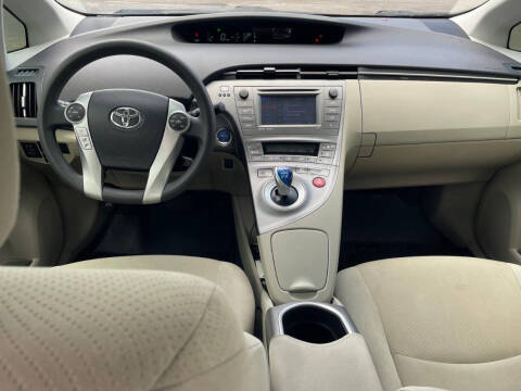 2014 Toyota Prius Three