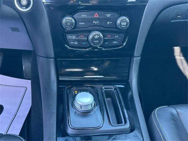 2022 Chrysler 300 S V6