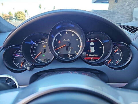 2017 Porsche Cayenne Turbo