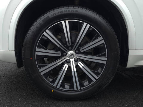 2024 Volvo XC90 B5 Core Bright Theme