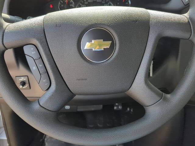 2025 Chevrolet Express 2500