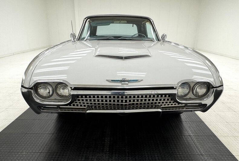 1962 Ford Thunderbird