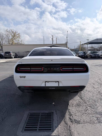 2018 Dodge Challenger SXT
