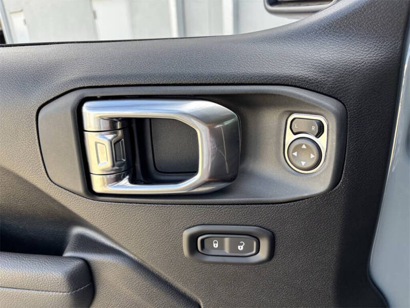 2025 Jeep Gladiator Mojave