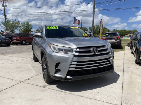 2017 Toyota Highlander LE