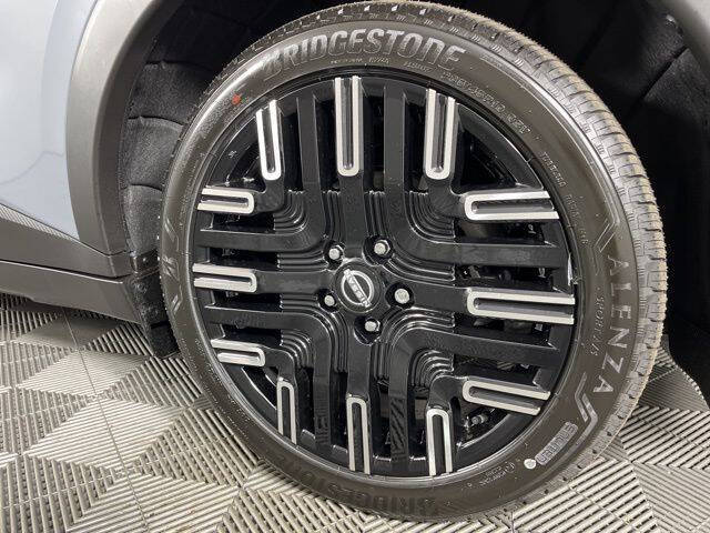 2026 Nissan LEAF Platinum+