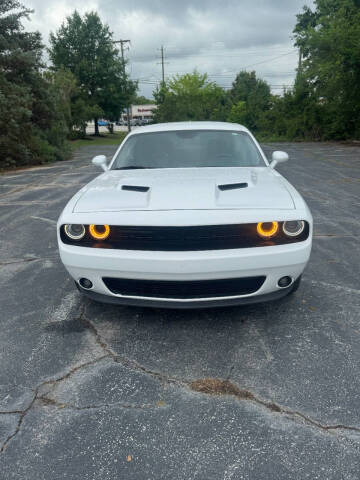 2018 Dodge Challenger SXT Plus