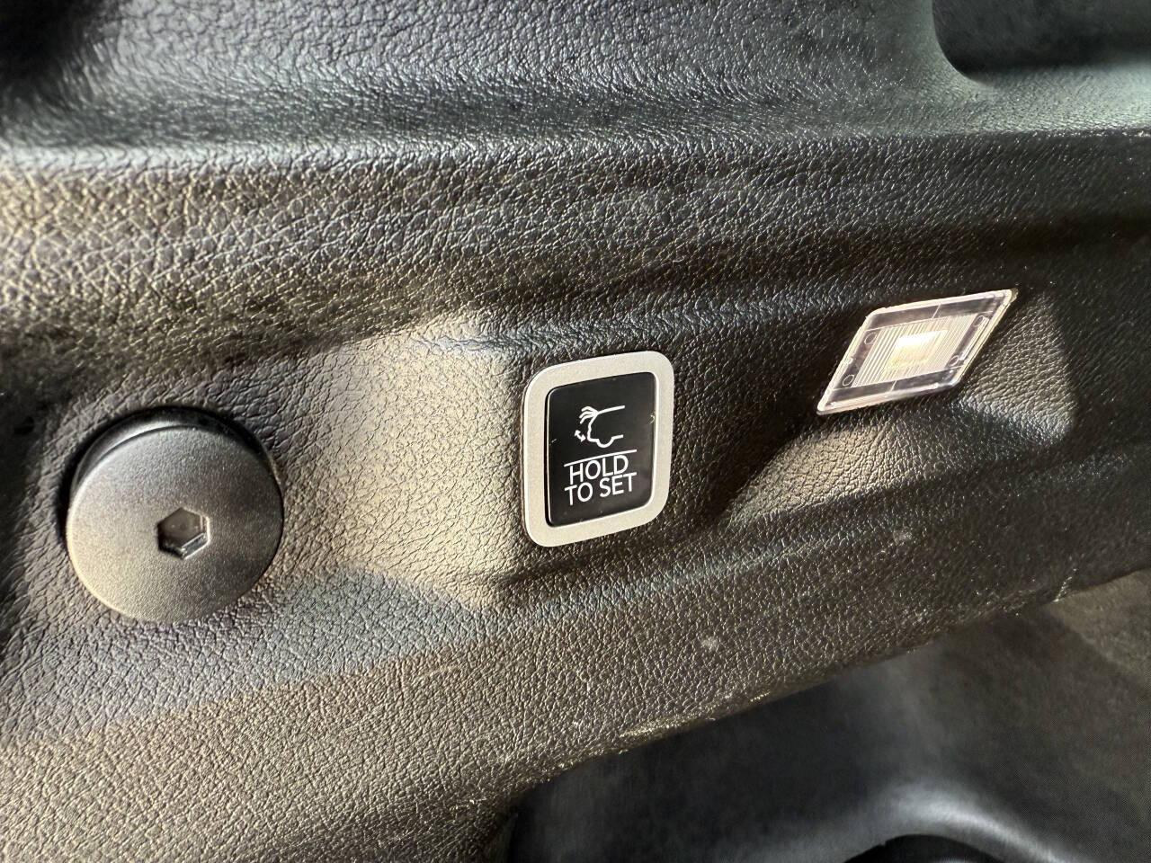 2024 Jeep Grand Cherokee Altitude photo 12