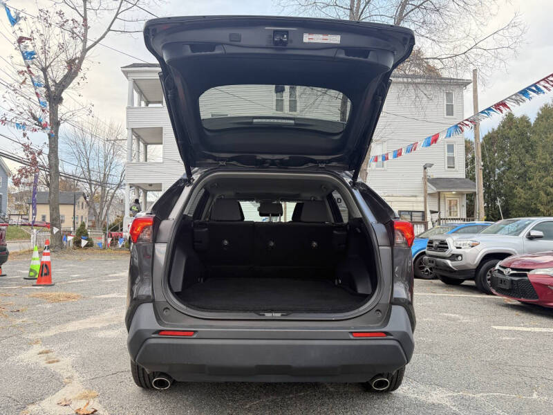 2020 Toyota RAV4 Hybrid XLE