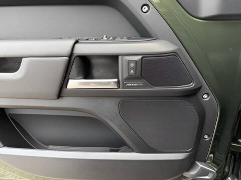 2026 Land Rover Defender 110 P300 S