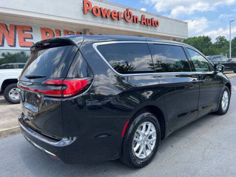 2023 Chrysler Pacifica Touring L
