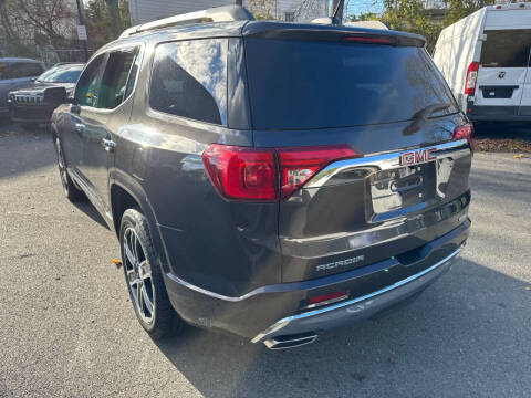 2019 GMC Acadia Denali