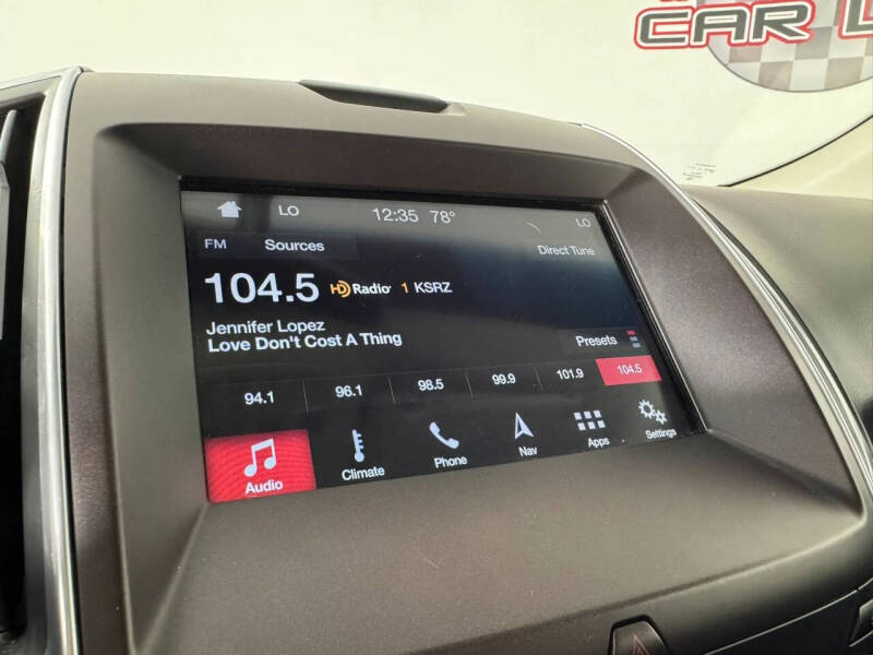 2017 Ford Edge Titanium