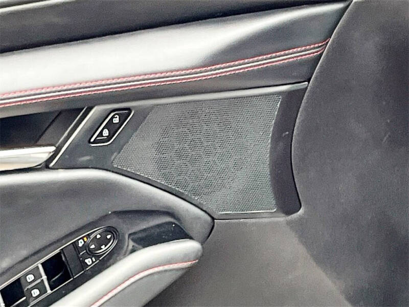 2024 Mazda Mazda3 Hatchback 2.5 S Carbon Edition