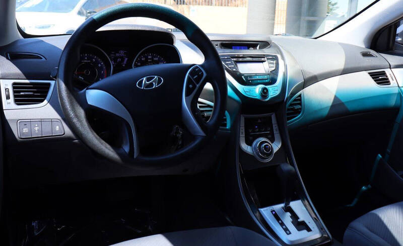 2012 Hyundai Elantra