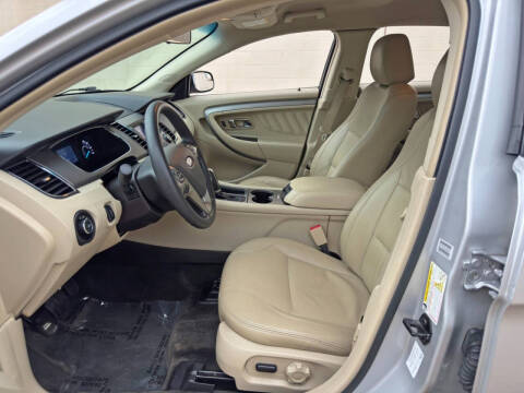 2015 Ford Taurus
