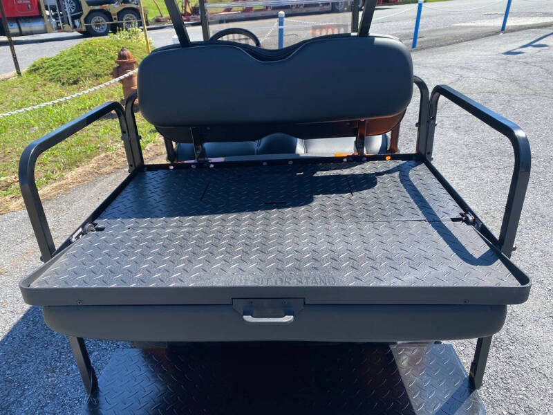 2020 E-Z-GO RXV