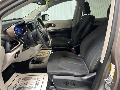 2017 Chrysler Pacifica LX