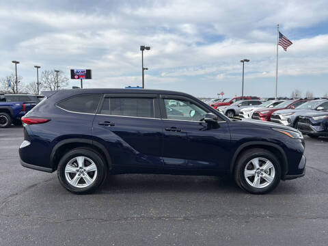 2023 Toyota Highlander LE