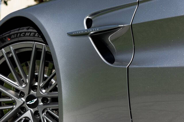 2026 Aston Martin Vantage Roadster