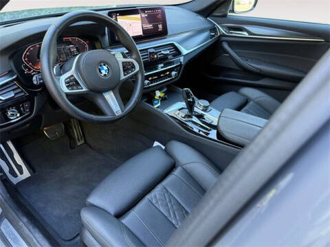 2022 BMW 5 Series 530i