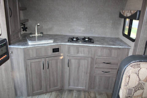 2017 Pacific Coachworks Econ 18RBS