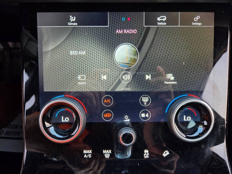 2020 Land Rover Range Rover Evoque SE