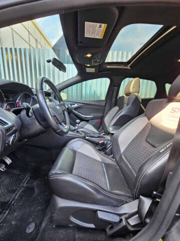 2017 Ford Focus ST