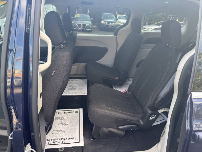 2017 Chrysler Pacifica Touring