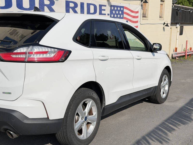 2020 Ford Edge SE