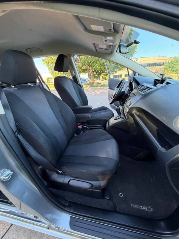 2013 Mazda MAZDA5 Sport