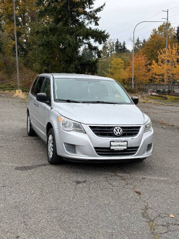 2011 Volkswagen Routan S