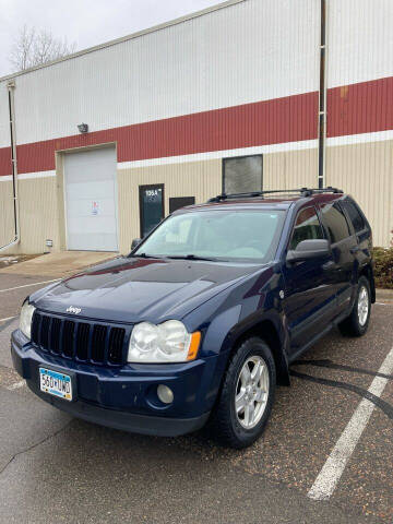 2005 Jeep Grand Cherokee for sale at Specialty Auto Wholesalers Inc in Eden Prairie MN