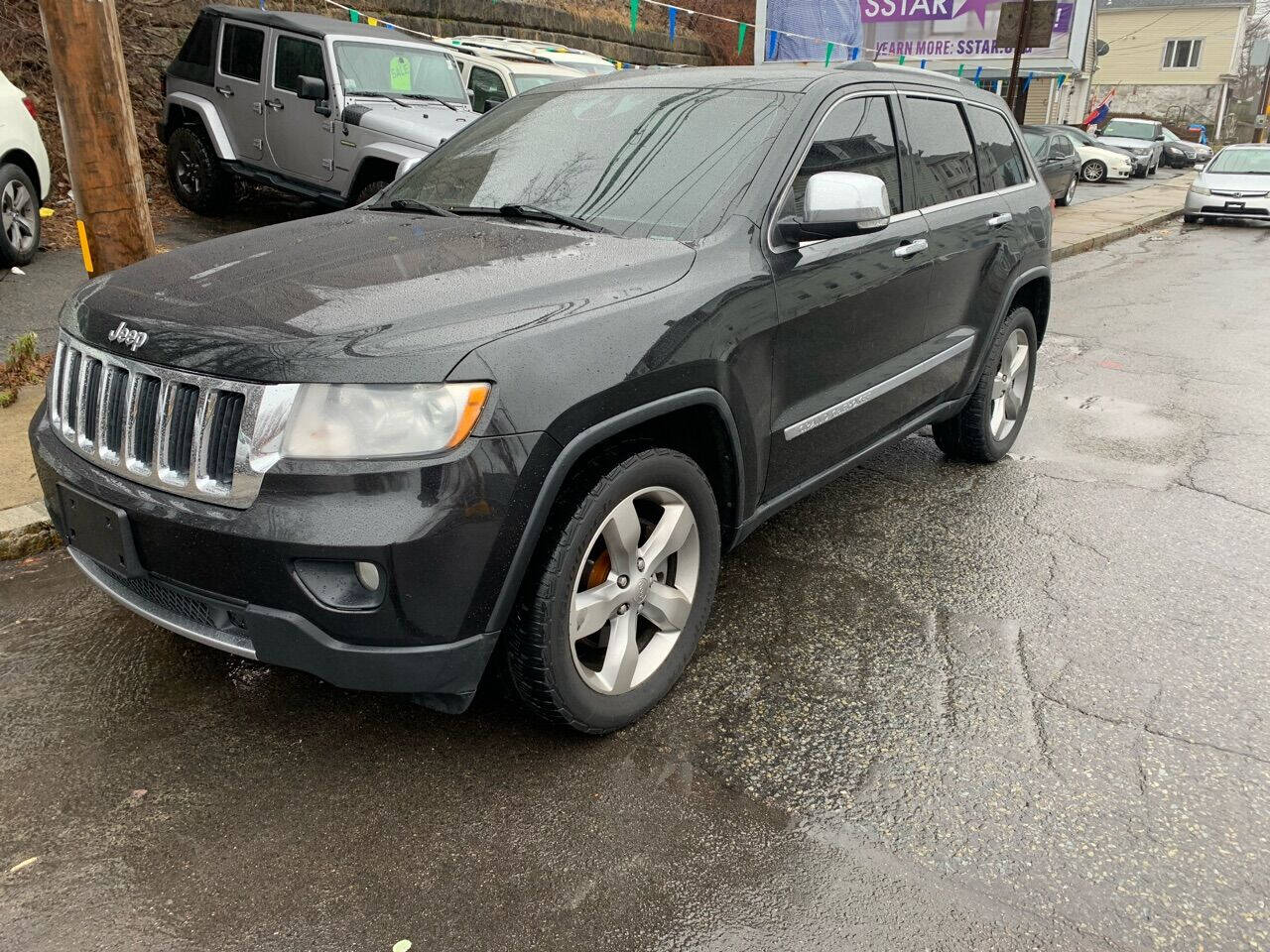 2013 Jeep Grand Cherokee for sale at 2065 Auto Sales, LLC. in Fall River, MA