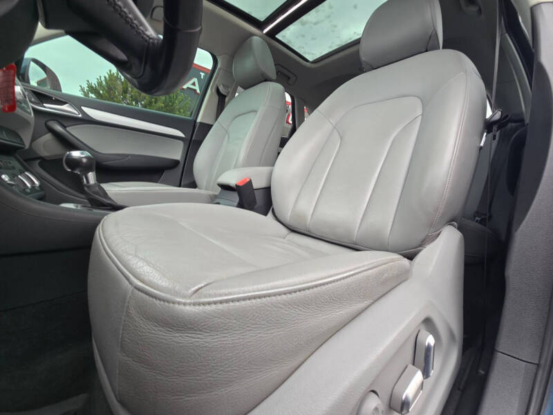 2017 Audi Q3 2.0T Premium