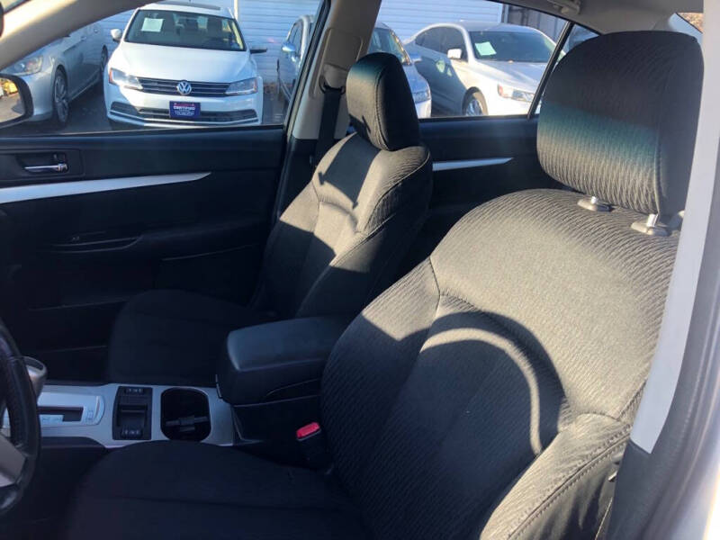 2011 Subaru Legacy 2.5i Premium