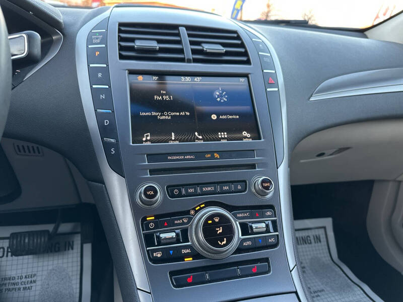 2017 Lincoln MKZ Premiere