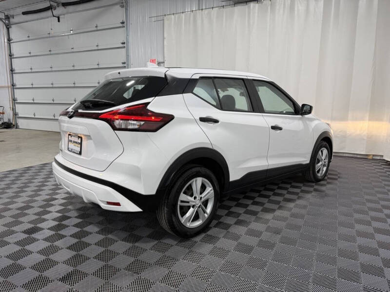2022 Nissan Kicks S