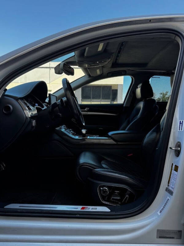 2014 Audi S8 4.0T quattro