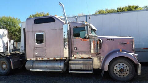 2005 Kenworth W900L