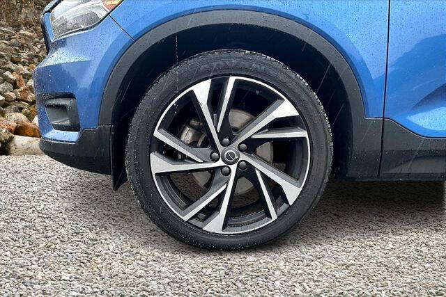 2021 Volvo XC40 T5 R-Design