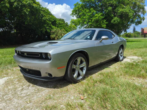 2017 Dodge Challenger SXT