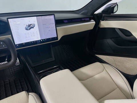 2023 Tesla Model S Plaid
