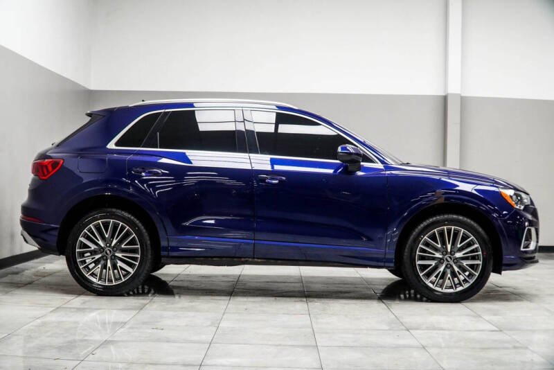 2022 Audi Q3 quattro Premium 40 TFSI