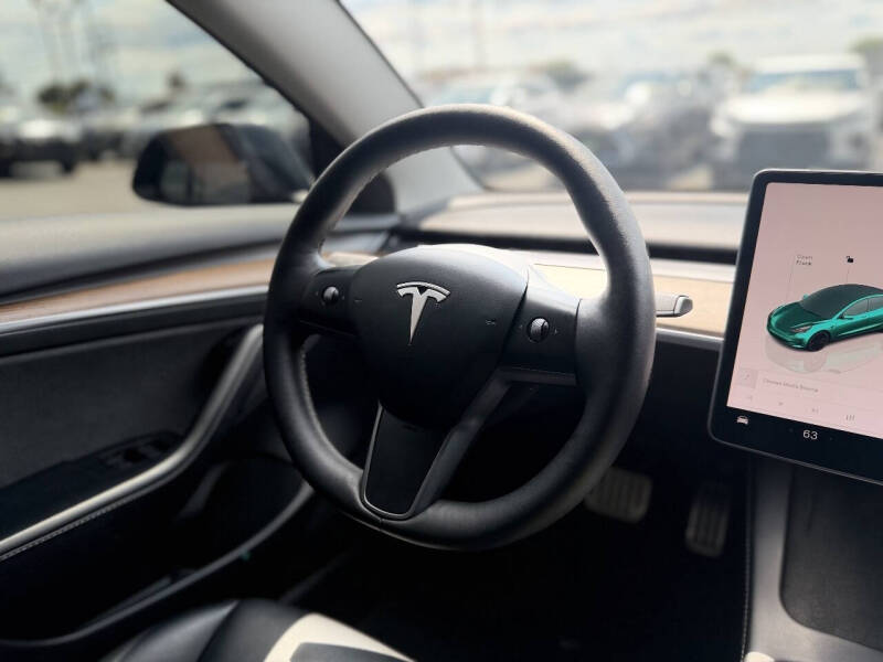 2023 Tesla Model 3 Performance