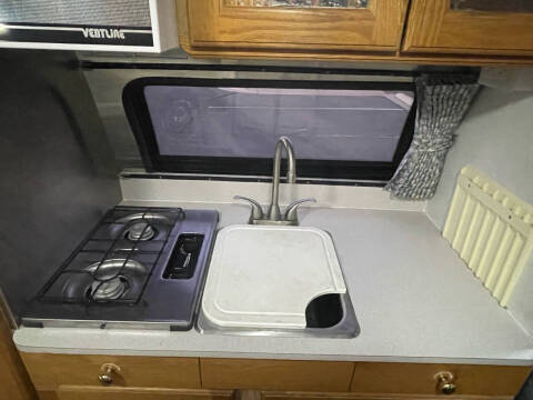 2000 Roadtrek 200 Versatile