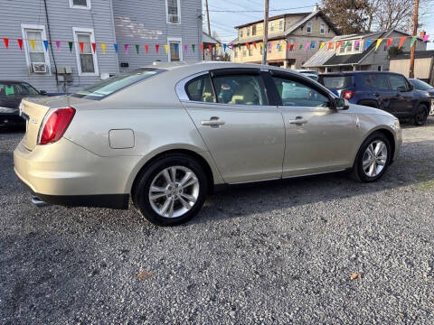2010 Lincoln MKS