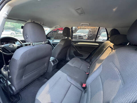 2016 Volkswagen Golf TSI S