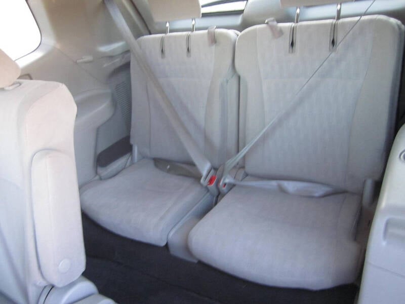 2013 Toyota Highlander Plus photo 12