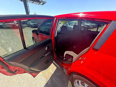 2012 Nissan Versa 1.8 S